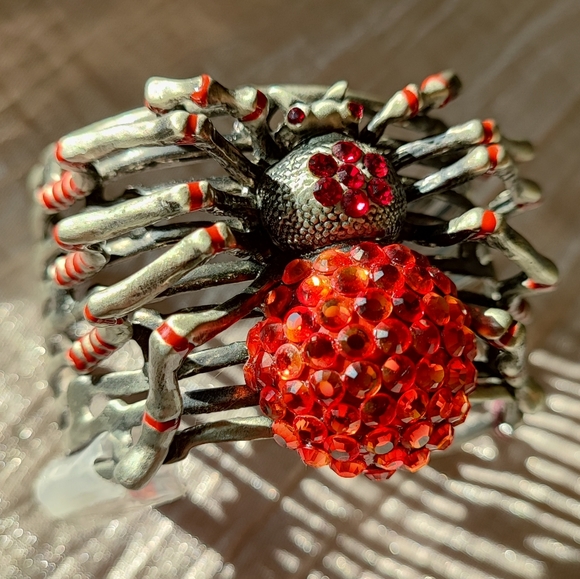 Fire Opal Premium Swarovski Crystal Elements Halloween Spider Bracelet Cuff NEW - Picture 3 of 7